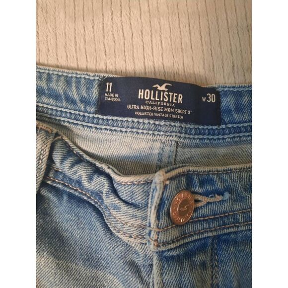 Hollister size 11 Destroyed Denim Jean Shorts - Picture 2 of 4